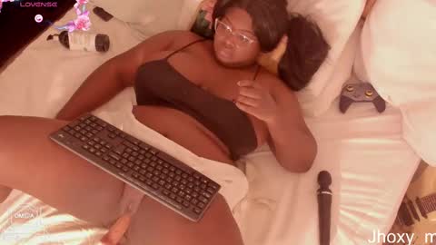 Hello iam hoxy ready to get wet online show from February 28, 3:04 am