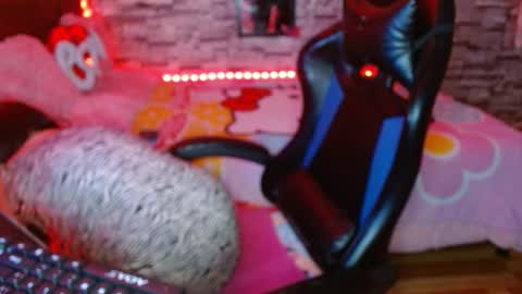 Jhulia online show from February 7, 6:55 pm