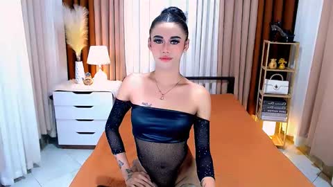 julie online show from January 17, 5:00 am