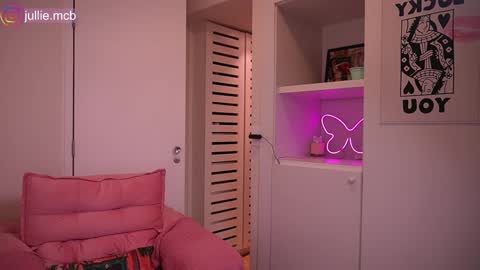 Snapshot of jhulysex chatting on October 17, 11:40 pm jhulysex online show from October 17, 11:40 pm