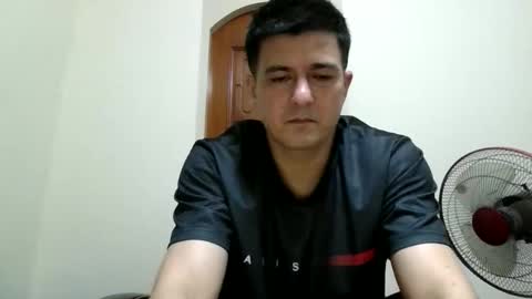 Snapshot of jhwozy chatting on November 8, 3:23 pm jhwozy online show from November 8, 3:23 pm