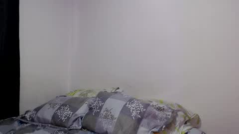 Snapshot of jia_miller02 chatting on January 15, 10:02 pm Emma online show from January 15, 10:02 pm