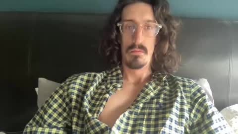 Snapshot of jiggz1986 chatting on February 19, 12:00 pm Jigz1986 online show from February 19, 12:00 pm