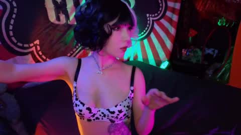    online show from May 2, 1:32 am