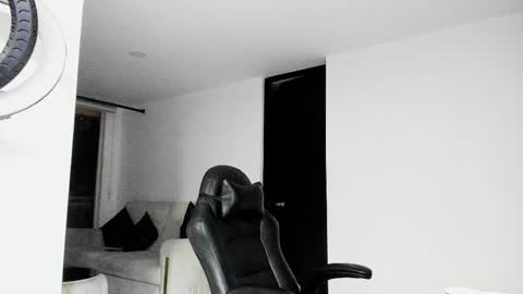 jim_dupont online show from April 7, 4:46 am