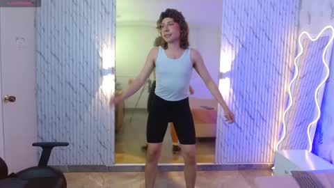 Snapshot of jim_tay chatting on October 7, 7:44 pm Hi Im Jim online show from October 7, 7:44 pm