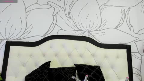 Jim  online show from November 1, 7:49 pm