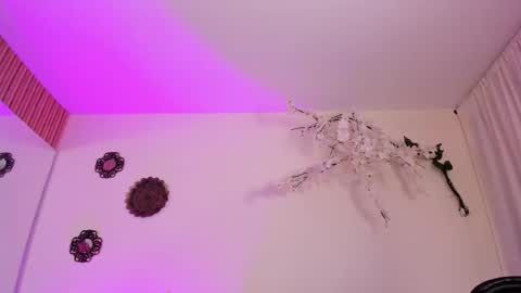 Jimena Adams online show from March 9, 7:40 pm