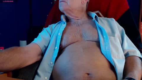 Snapshot of jimikb chatting on December 2, 7:38 pm Jim online show from December 2, 7:38 pm