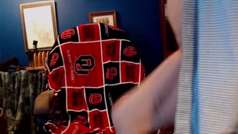 Snapshot of jimikb chatting on January 29, 5:56 pm Jim online show from January 29, 5:56 pm