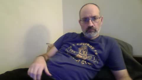 Snapshot of jimmielove2046 chatting on December 25, 2:35 am jimmielove2046 online show from December 25, 2:35 am