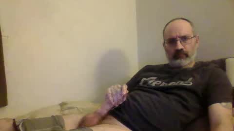 Snapshot of jimmielove2046 chatting on January 6, 2:37 am jimmielove2046 online show from January 6, 2:37 am