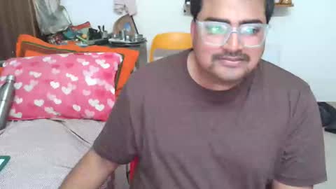 Snapshot of jimmy2119 chatting on October 18, 8:31 pm ASK online show from October 18, 8:31 pm