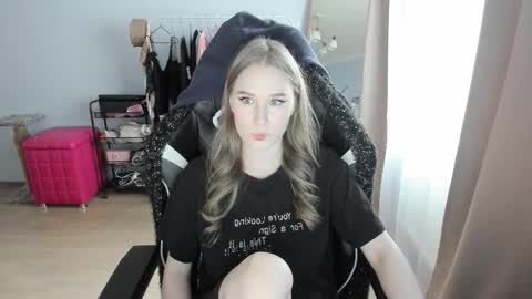 Snapshot of jimmy_and_amy chatting on November 2, 10:50 am Amy next stream on Wednesday Thursday Friday Saturday and Sunday at 16 pm GMT3 online show from November 2, 10:50 am