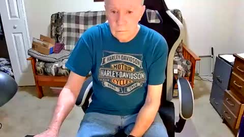 Snapshot of jimmy_d47 chatting on July 19, 4:33 pm jimmy_d47 online show from July 19, 4:33 pm