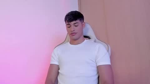 Jimmy Leeh online show from December 6, 11:03 pm