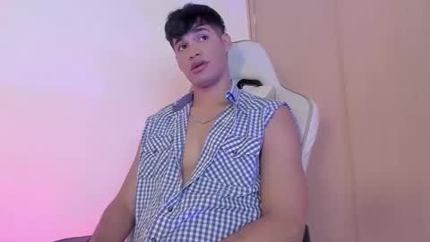 Jimmy Leeh online show from December 7, 11:12 pm