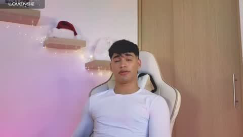 Jimmy Leeh online show from December 24, 12:00 am