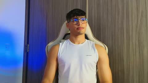 Jimmy Leeh online show from December 4, 4:55 am