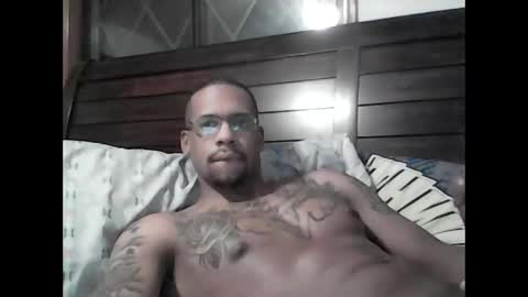 jimmytatto33 online show from January 18, 10:17 am