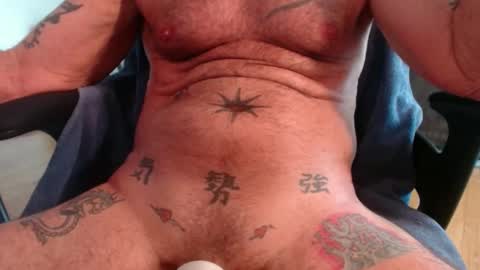 Snapshot of jimshard7x6 chatting on January 16, 9:08 pm cock model bathing suit model online show from January 16, 9:08 pm