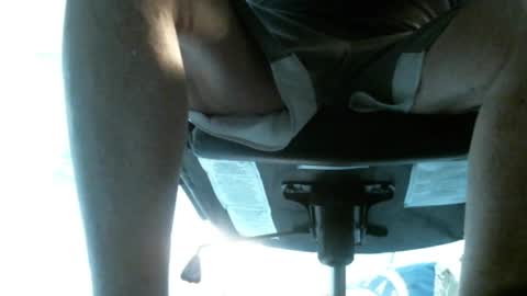 jimwellhung online show from December 17, 4:07 am