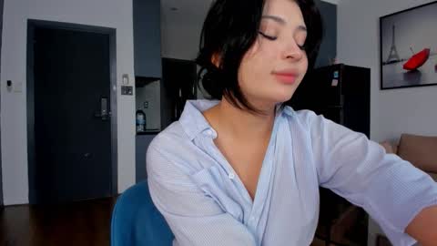 Snapshot of jina_meow chatting on December 15, 1:21 am Jina meow online show from December 15, 1:21 am