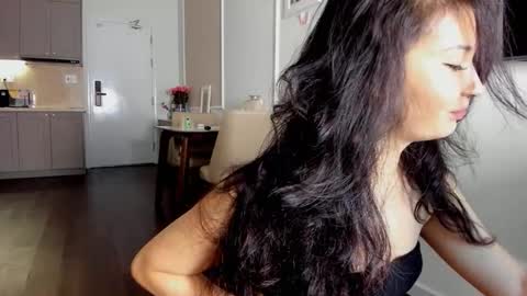 Snapshot of jina_meow chatting on February 18, 2:29 am Jina meow online show from February 18, 2:29 am