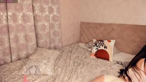 Snapshot of jinny_garland chatting on February 11, 9:35 pm Jinny online show from February 11, 9:35 pm