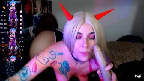 Snapshot of jinx_25 chatting on December 10, 9:23 am  Jinx  online show from December 10, 9:23 am
