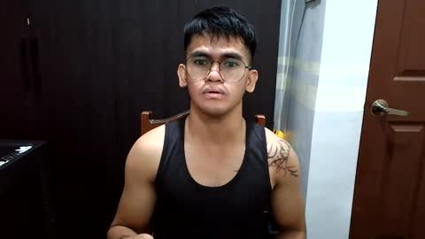 Snapshot of jippy05 chatting on May 15, 5:53 pm jippy05 online show from May 15, 5:53 pm