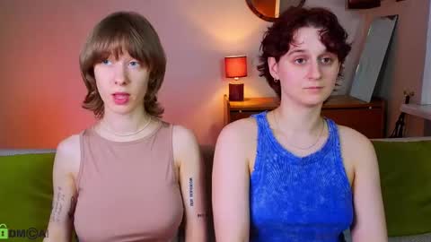 Snapshot of jitoon_exe chatting on October 26, 8:04 pm Hey Guys We are Julia ginger  Tina brunette online show from October 26, 8:04 pm