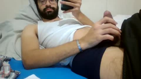Snapshot of jizzafor chatting on December 15, 6:51 am jizzafor online show from December 15, 6:51 am