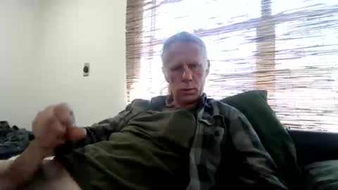 jizzmitten5 online show from March 14, 8:03 pm