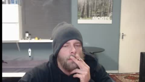 JamesJan van Rebel online show from July 19, 3:10 am