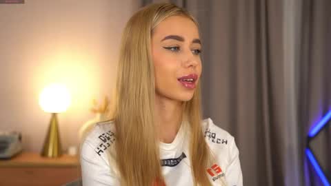 Jenny online show from March 27, 8:20 am