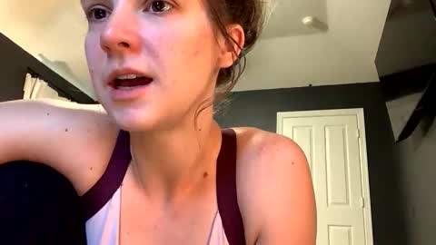 Snapshot of jlynn1997 chatting on November 15, 9:11 pm jlynn1997 online show from November 15, 9:11 pm