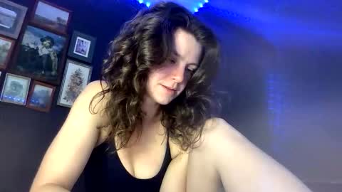 jlynn1997 online show from May 18, 10:48 pm
