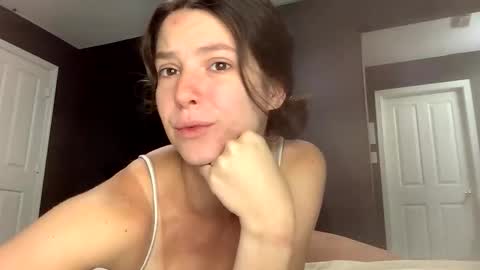 jlynn1997 online show from June 8, 1:00 pm