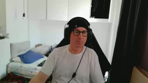jman2025839798 online show from April 27, 10:24 am