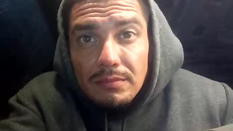 jmartel92 online show from April 15, 12:01 pm