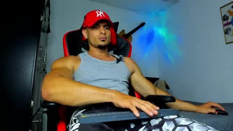 IGJmortton online show from April 10, 2:44 pm