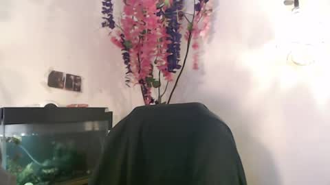 Snapshot of jnick_21 chatting on December 6, 4:17 pm Nick online show from December 6, 4:17 pm