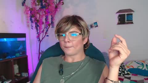 Snapshot of jnick_21 chatting on March 8, 8:35 pm Nick online show from March 8, 8:35 pm