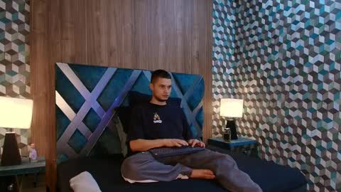  Joao online show from April 8, 8:53 pm