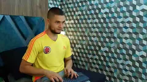 Snapshot of joaho_fernandez chatting on June 14, 2:24 am Joao online show from June 14, 2:24 am