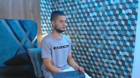 Snapshot of joaho_fernandez chatting on June 24, 10:20 pm Joao online show from June 24, 10:20 pm