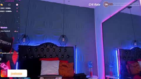 Joa Isaza     online show from December 19, 9:51 am