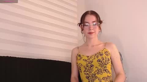 Snapshot of joan_didion chatting on February 5, 5:52 am Joan Didion online show from February 5, 5:52 am