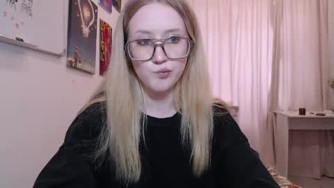 Snapshot of joan_kiss chatting on May 13, 1:08 pm joan_kiss online show from May 13, 1:08 pm